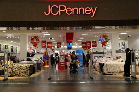 The Mall at Bay Plaza